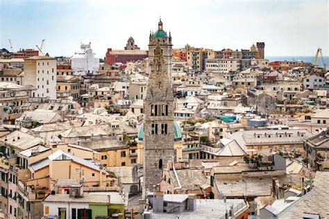 Free Walking Tour Genoa.